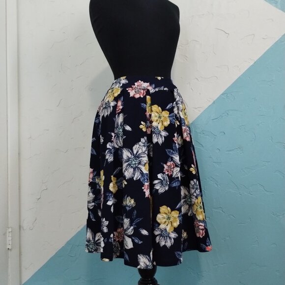 Haute Monde Floral Spring Full Skirt - Picture 2 of 7